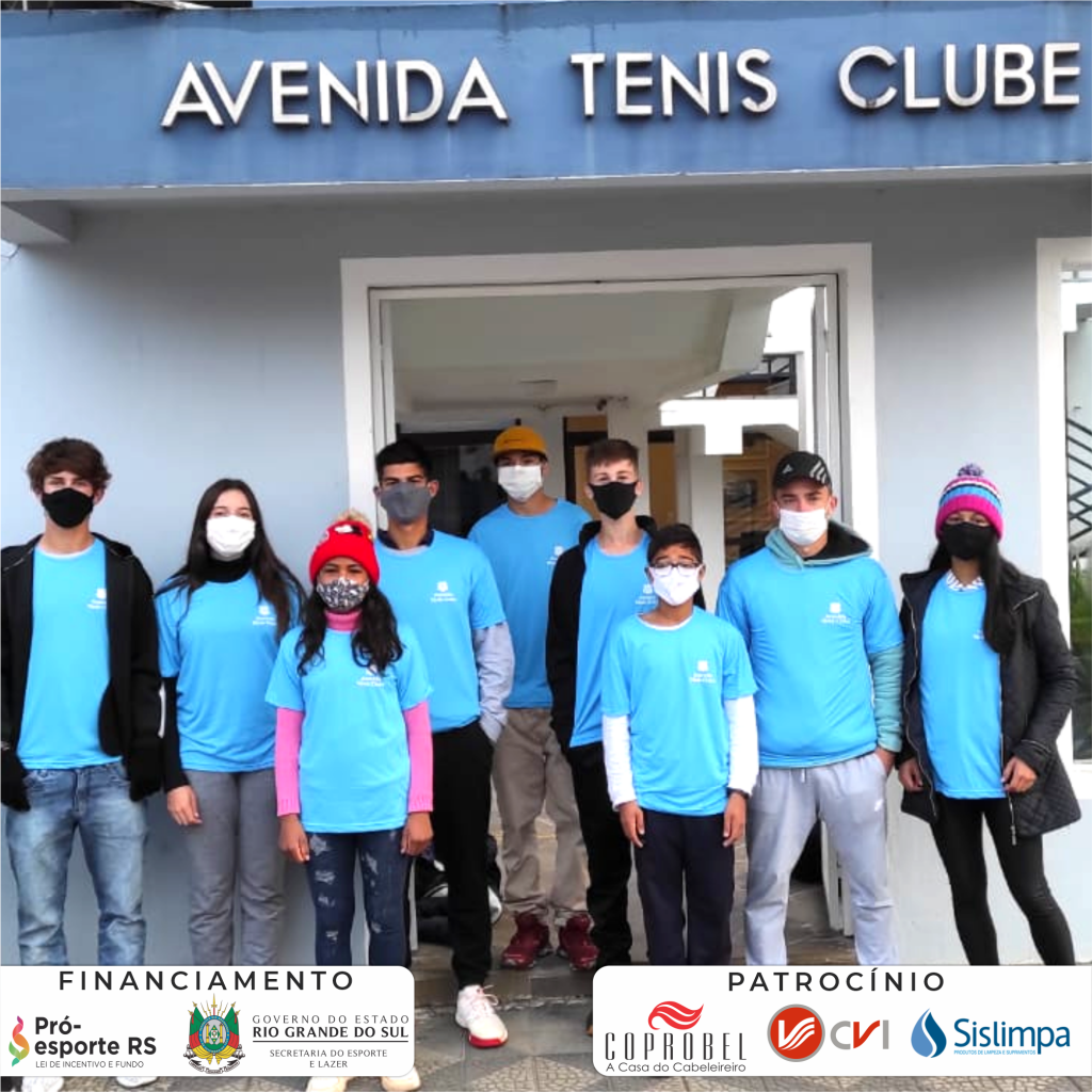 Equipe de tênis disputa torneio em Pelotas